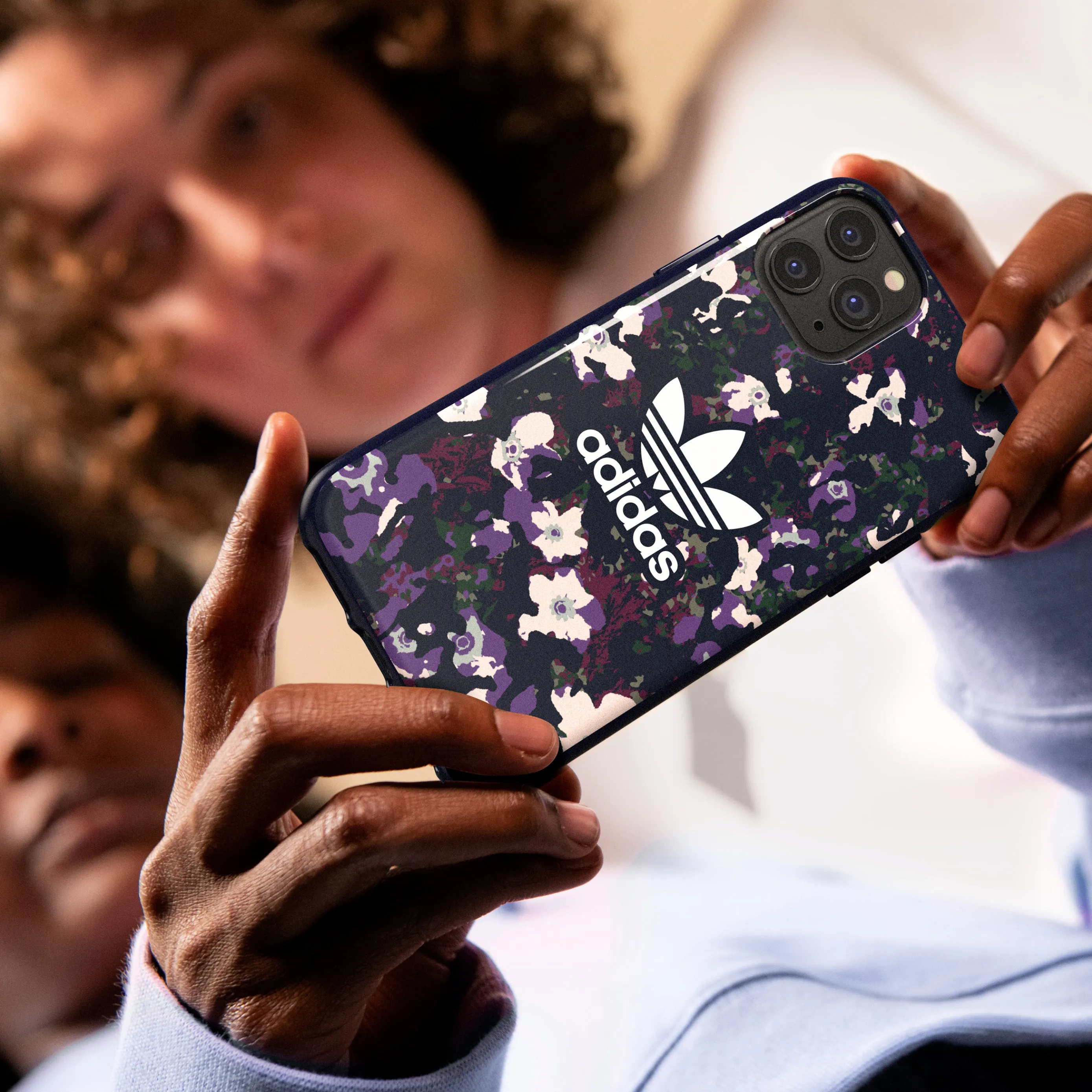 ADIDAS iPhone 12 Mini - Snap Graphic Case - Navy/Active Purple