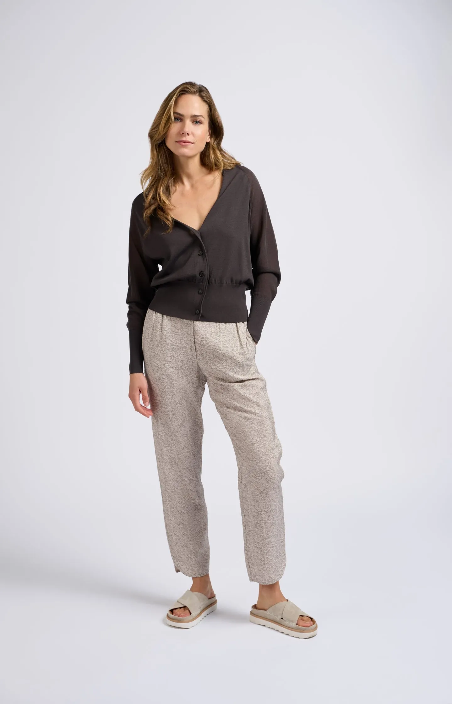 Cardigan with V-neck and long sleeves in regular fit