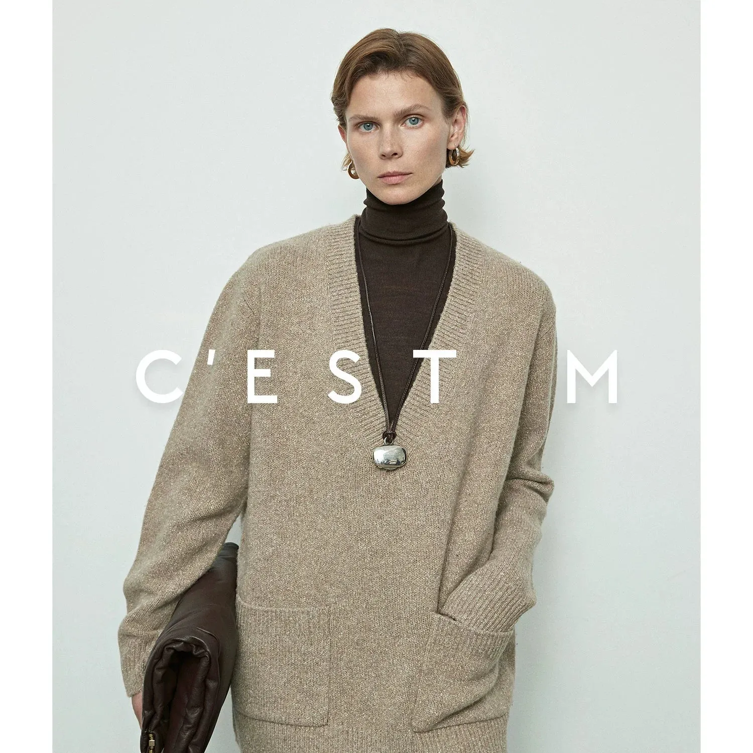 Heavy Wool Mixed Color V-Neck Sweater
