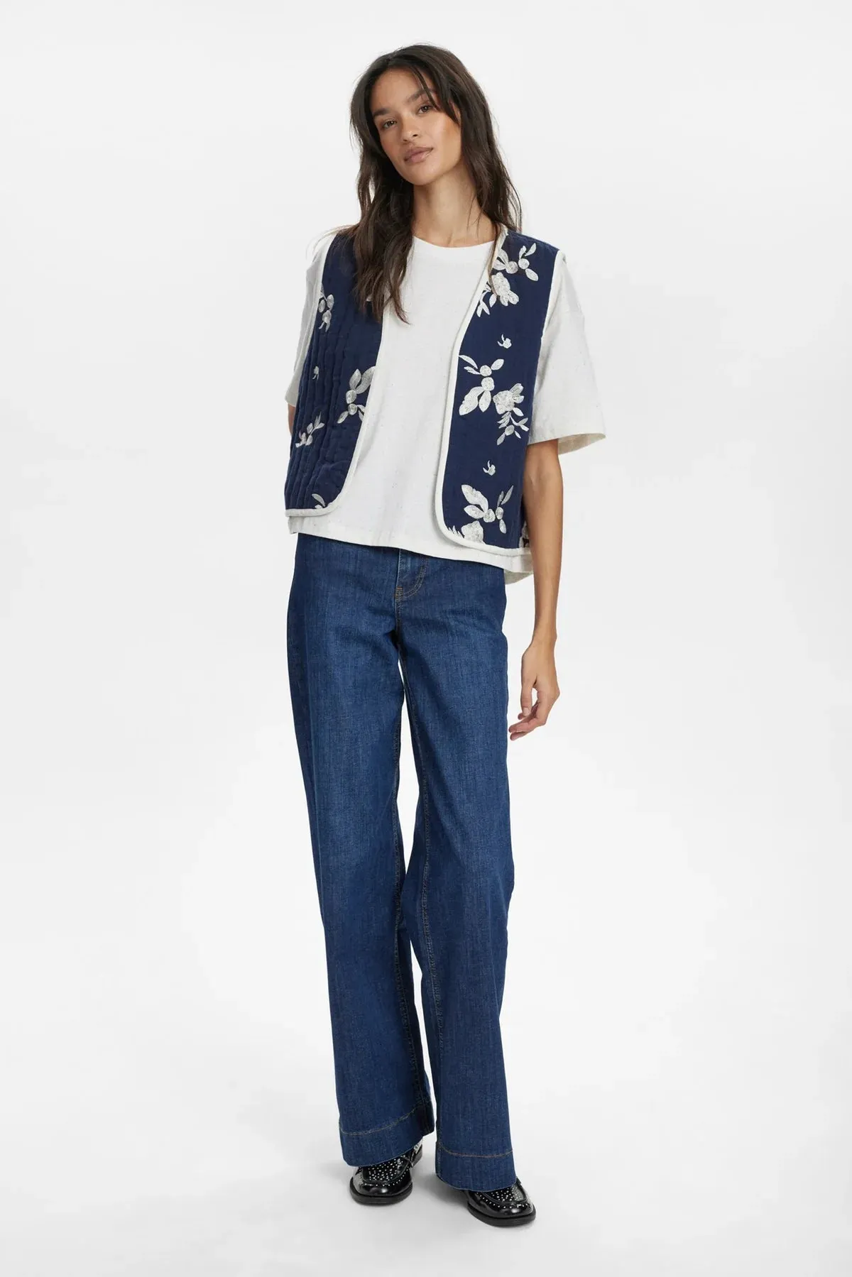Numph Nustellas Navy Floral Padded Gilet