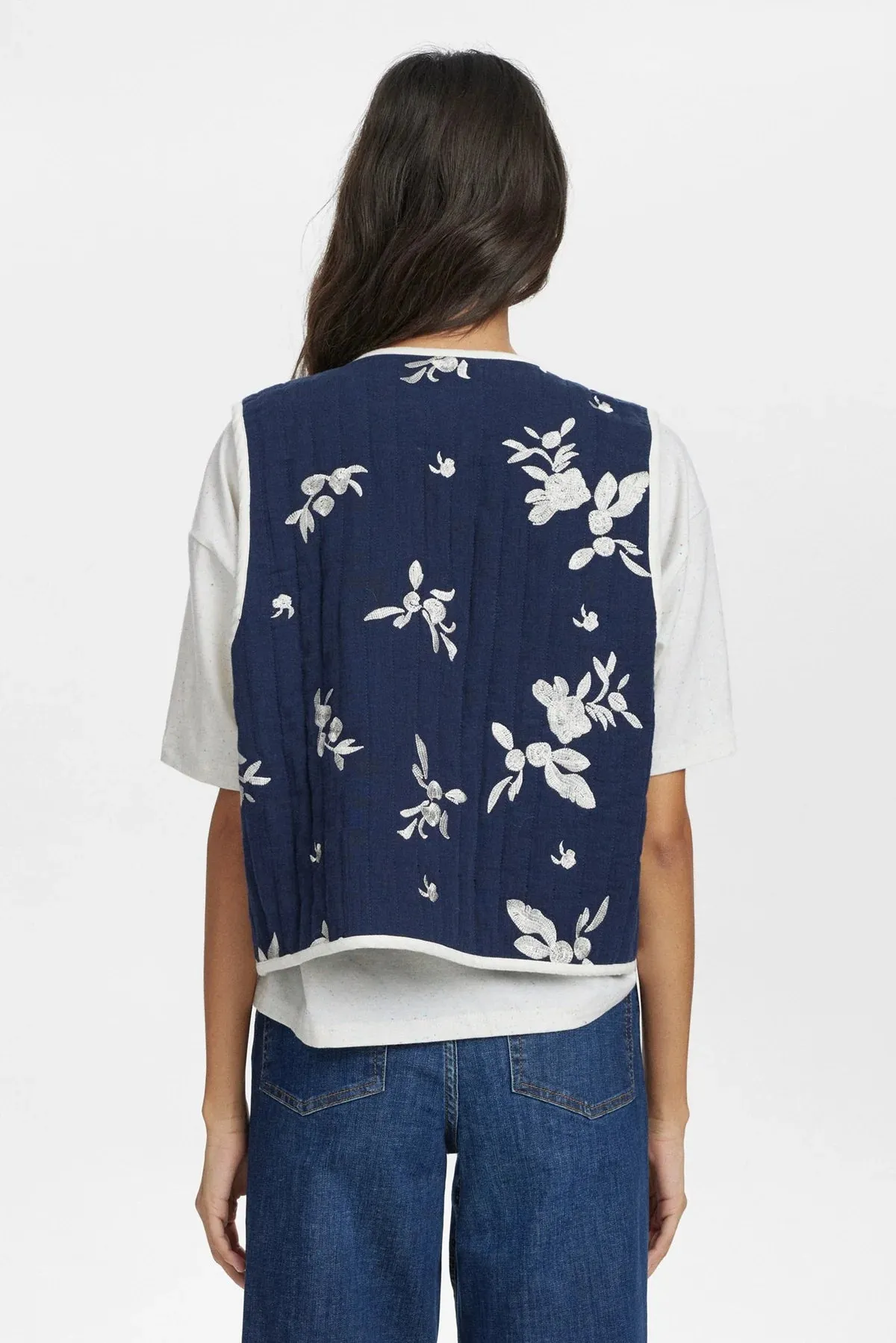 Numph Nustellas Navy Floral Padded Gilet