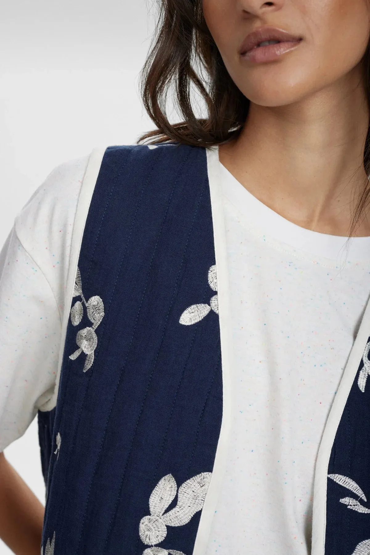 Numph Nustellas Navy Floral Padded Gilet