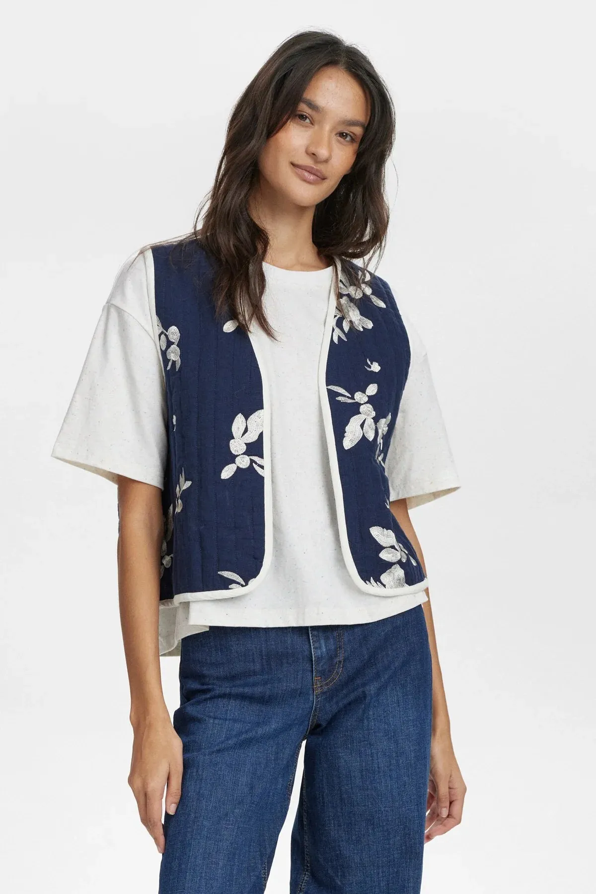 Numph Nustellas Navy Floral Padded Gilet