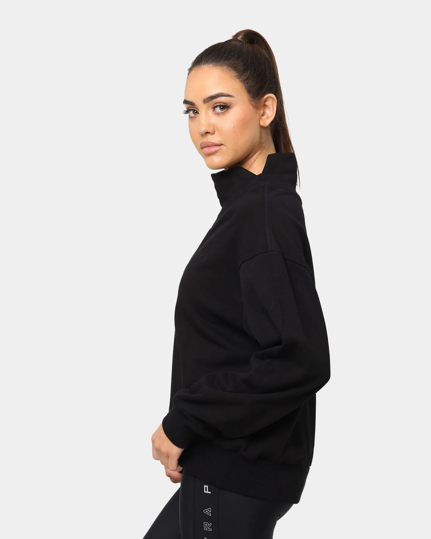 PYRA Women's Oversized Turtleneck Sweater Washed Black