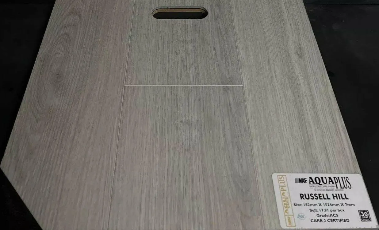 RUSSELL HILL - AQUAPLUS Gold  7mm SPC Vinyl w-PAD