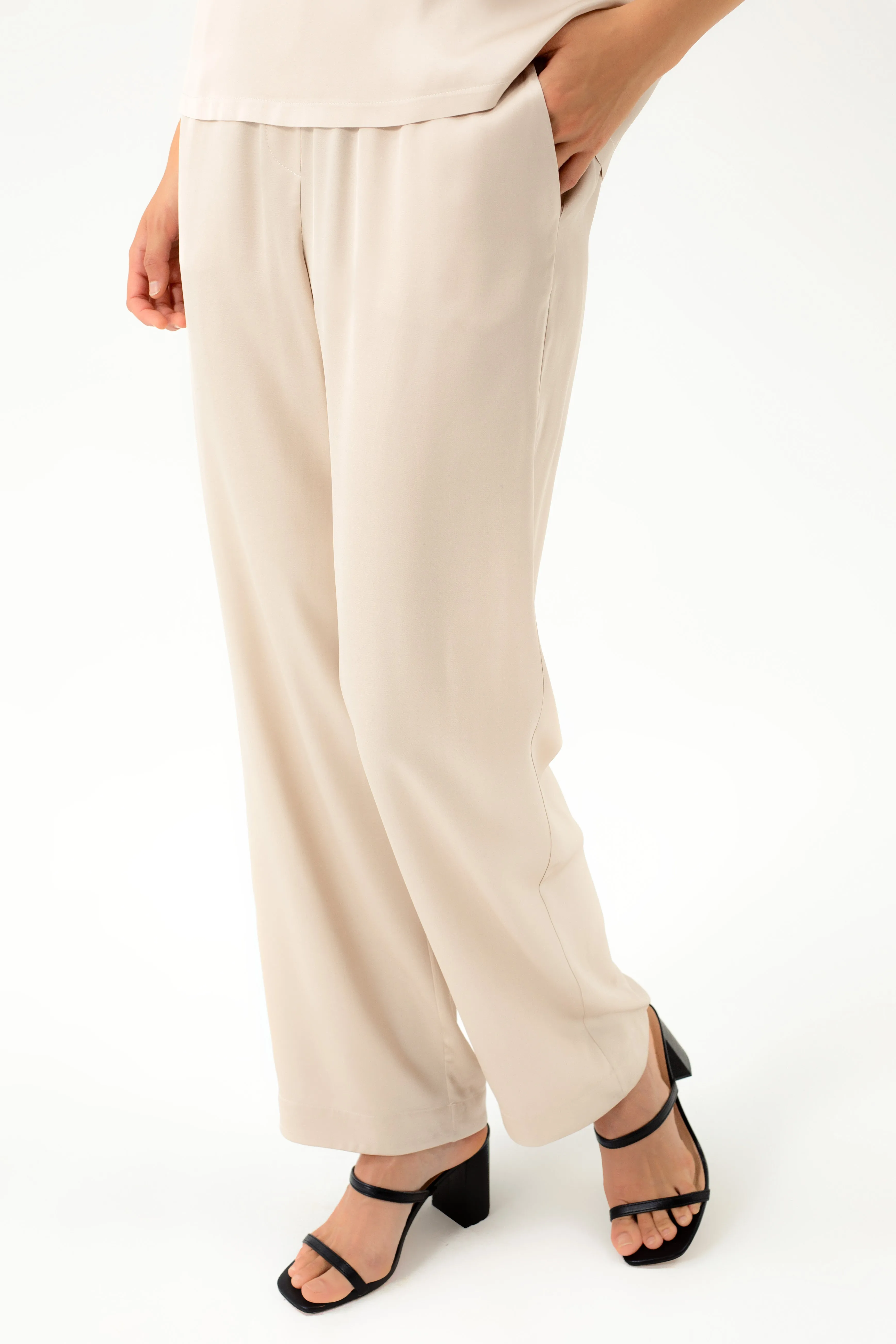 STRAIGHT-LEG BEIGE LIGHTWEIGHT TROUSERS